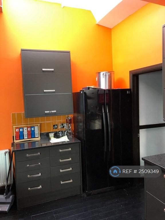 Large Kitchen