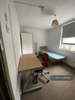 1 bedroom in a house share to rent, Arbery Road, London, E3