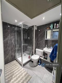 1 bedroom in a house share to rent, Arbery Road, London, E3