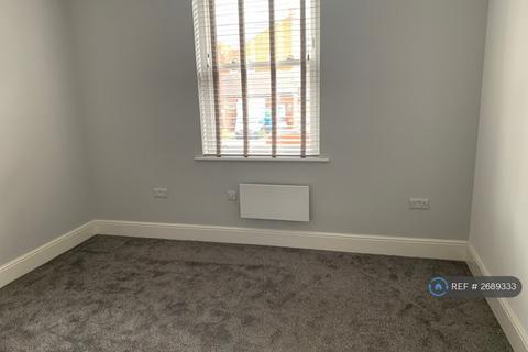 2 bedroom flat to rent, Stamfgrd New Road, Altrincham, WA14