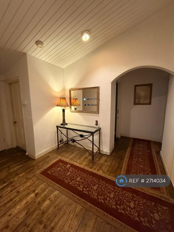 Entrance Hall 2
