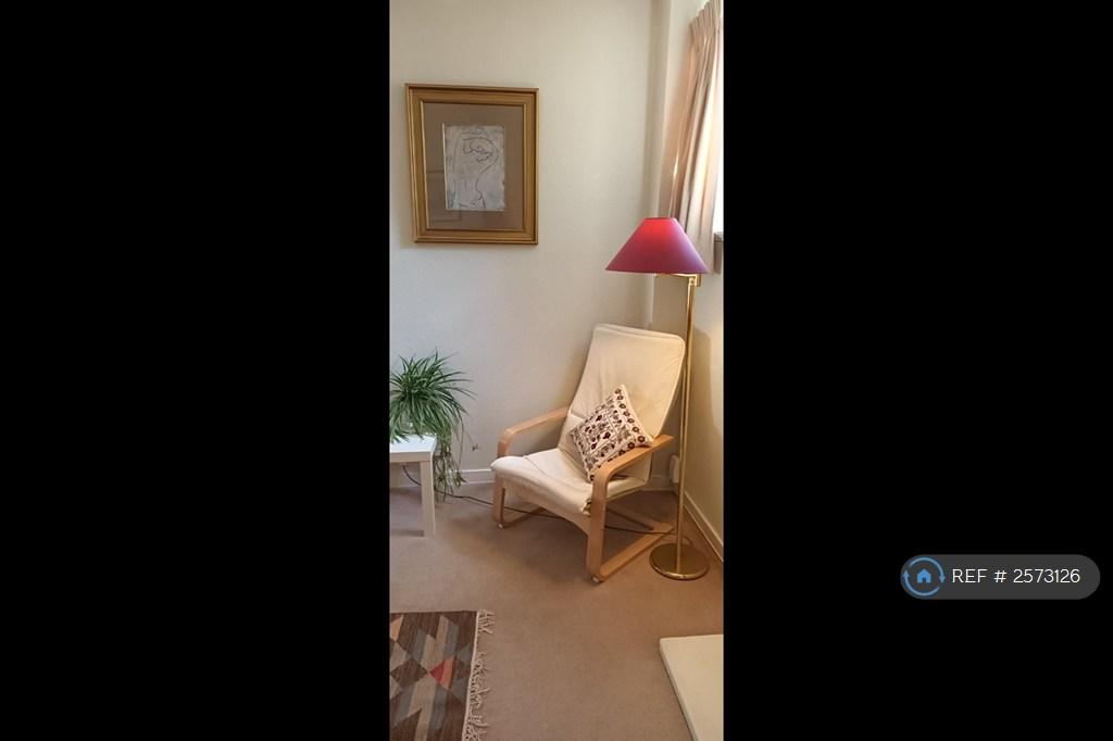 Sitting Room 4