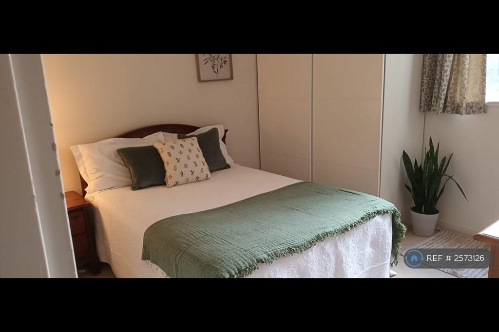 Main Bed 1