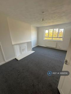 3 bedroom flat to rent, St. Patricks Gardens, Gravesend, DA12