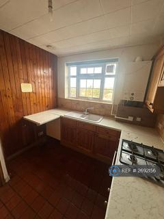 3 bedroom flat to rent, St. Patricks Gardens, Gravesend, DA12