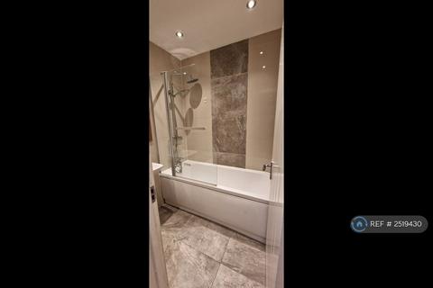 1 bedroom in a house share to rent, Faraday Road, Slough, SL2