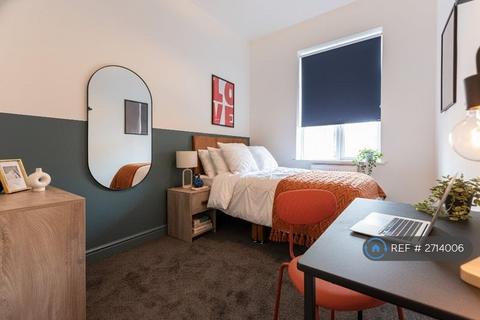 1 bedroom in a house share to rent, Church Street West, Radcliffe, Manchester, M26