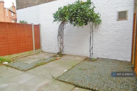 1 bedroom flat to rent, Fleet Road, London, NW3