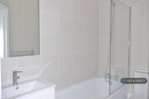 1 bedroom flat to rent, Fleet Road, London, NW3