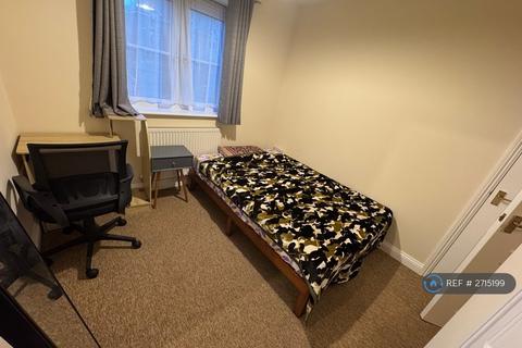 1 bedroom in a flat share to rent, Games Yard, Stevenage, SG1