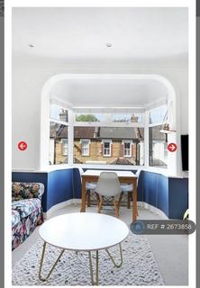 2 bedroom flat to rent, Beresford Road, London, E17