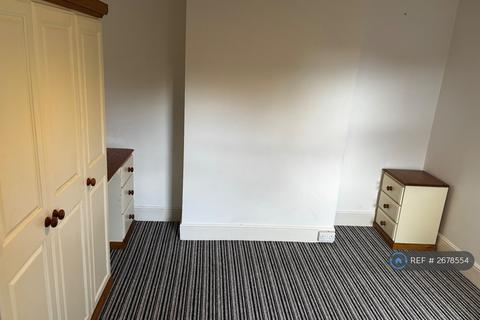 2 bedroom flat to rent, Orcheston Road, Bournemouth, BH8