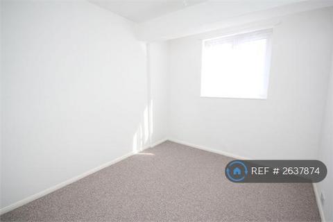 2 bedroom flat to rent, Sussex Road, St. Leonards-On-Sea, TN38
