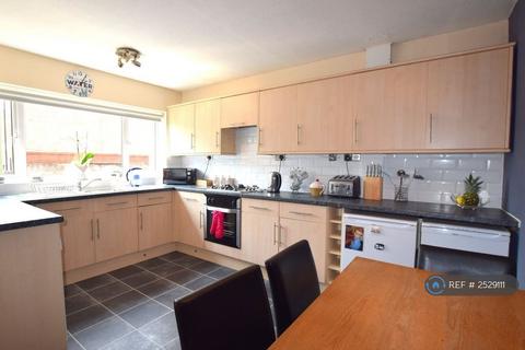 undefined, Longleat Square, Farnborough, GU14