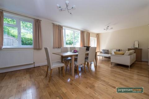 undefined, Alwyn Gardens Acton, London,  W3