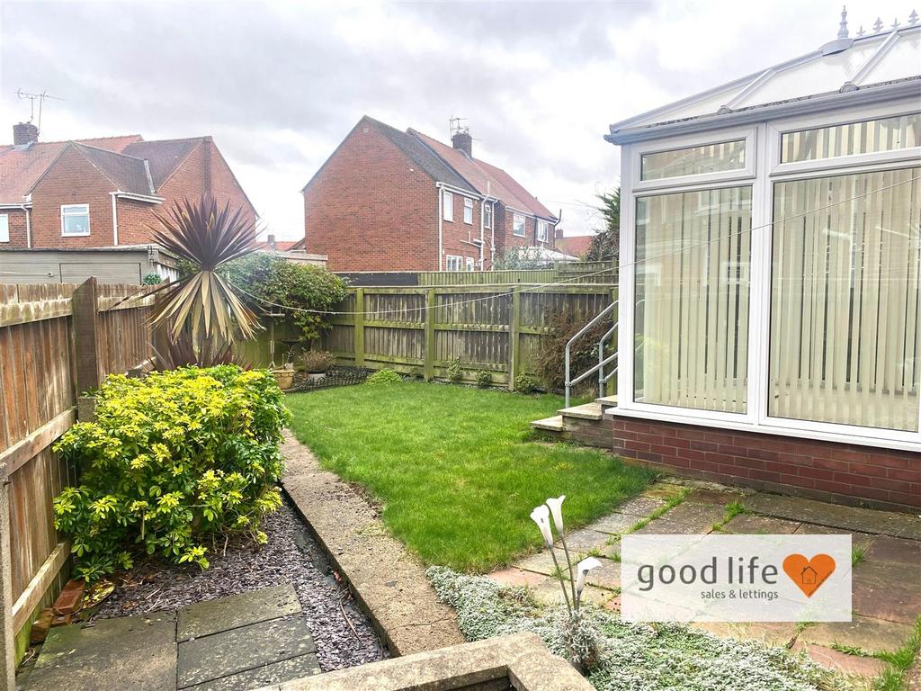 20251127 125422380 i OS25 Oxfordclose.jpg