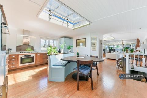 undefined, Prospect Moorings, London, SW18