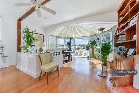 undefined, Prospect Moorings, London, SW18