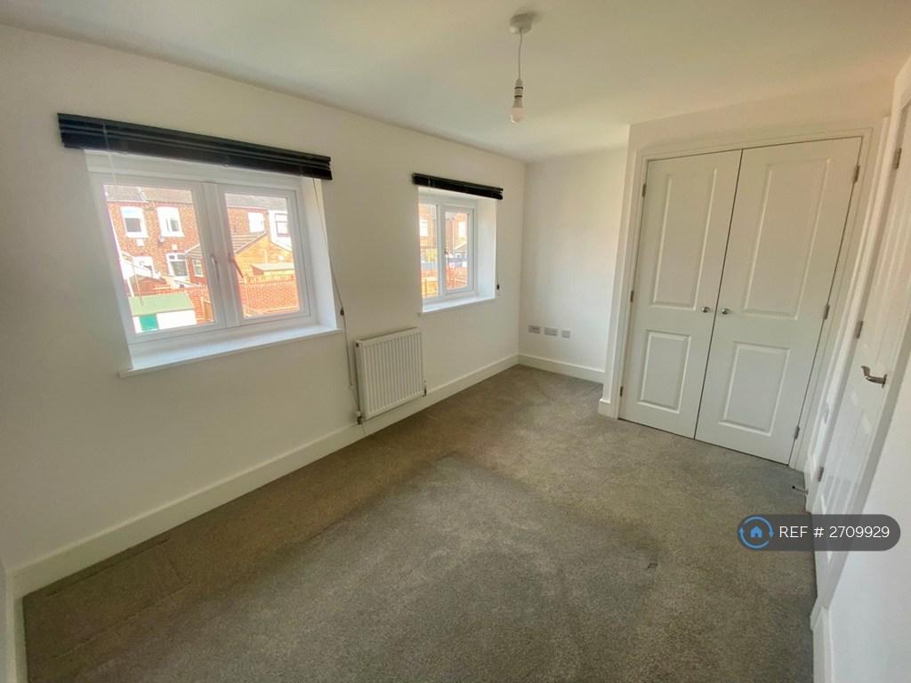 Master Bedroom w/ Wardrobe