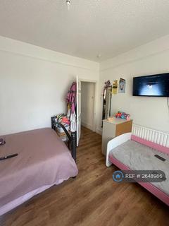 undefined, Green Lanes, London, N13