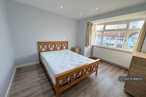 undefined, St. Pauls Avenue, Harrow, HA3