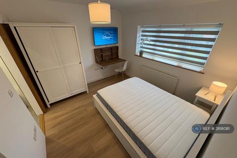 undefined, Lime Grove, Guildford, GU1