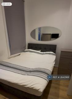 1 bedroom in a house share to rent, Charleville Road, London, W14