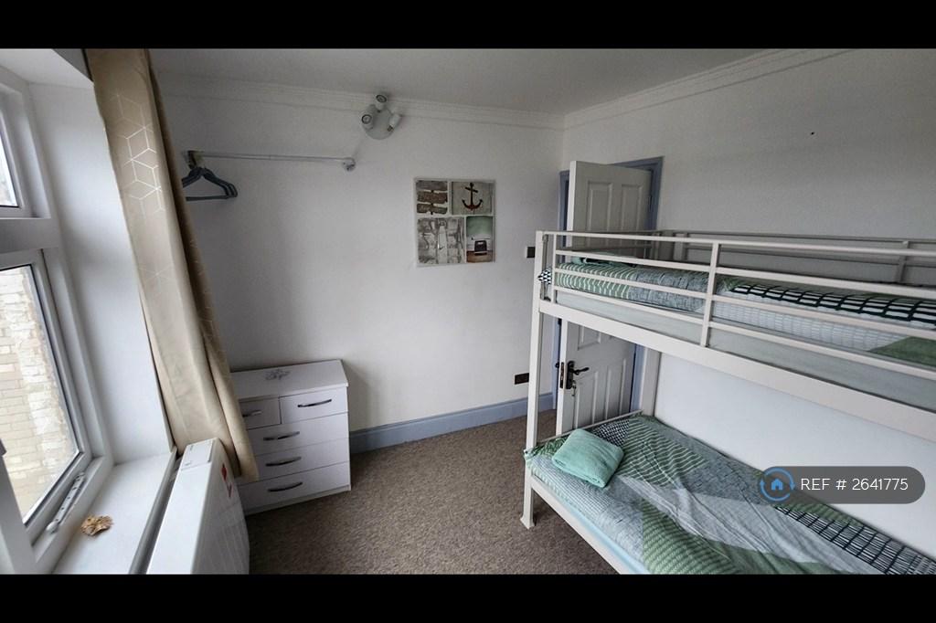 Small Dbl With Bunk Bed