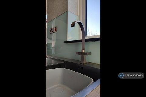 3 bedroom semi-detached house to rent, Newton, Swansea, SA3
