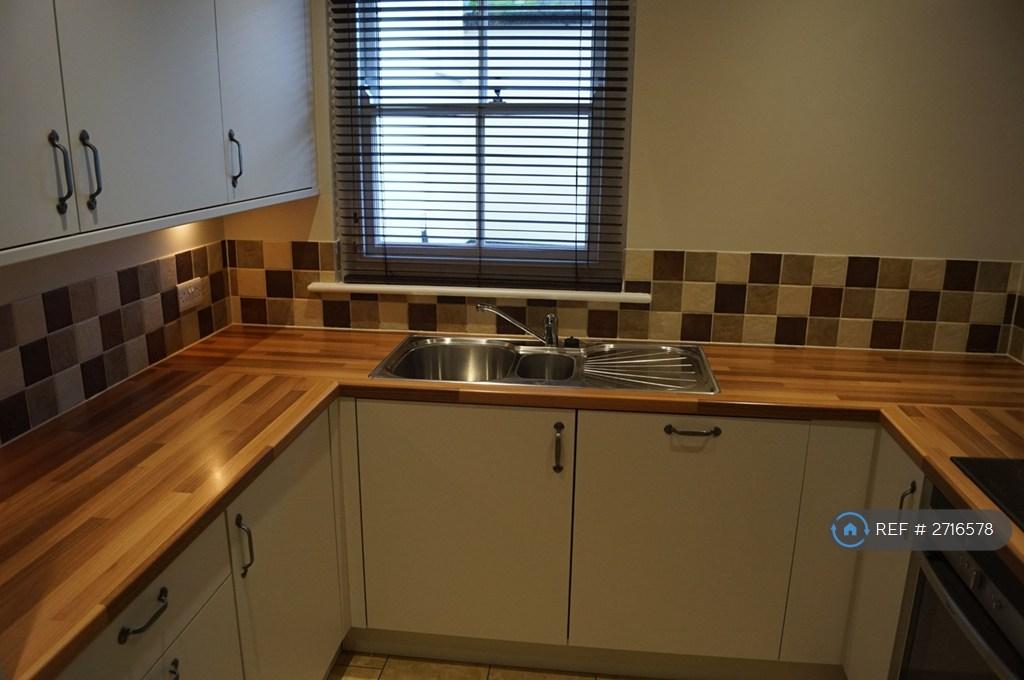 Kitchen Photo 4