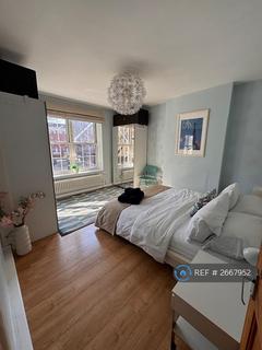 2 bedroom flat to rent, Rockfield House, London, SE10