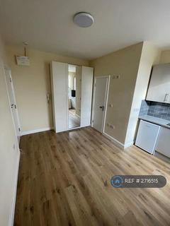 undefined, Bowes Road, London, N13