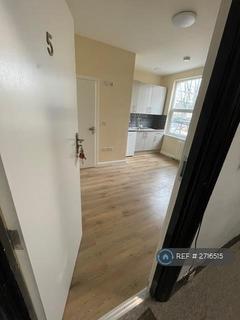 undefined, Bowes Road, London, N13