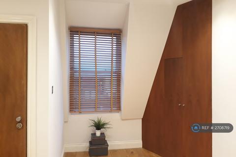 4 bedroom flat to rent, Denton Road, London, N8