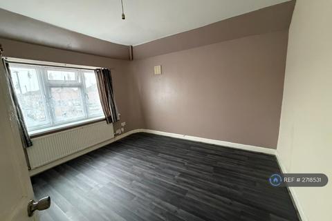 2 bedroom flat to rent, Shakespeare Avenue, Hayes, UB4