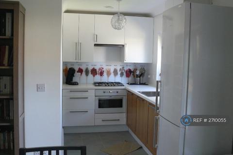 2 bedroom flat to rent, Chestnut Grove, London, W5