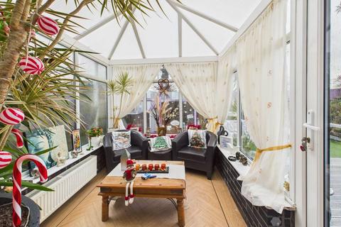 3 bedroom terraced house for sale, Sheldon Close, Bransholme, Hull, HU7 4RT