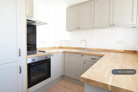 2 bedroom flat to rent, Birds Royd Lane, Brighouse, HD6