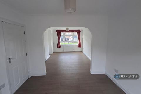 undefined, George Crescent, London, N10