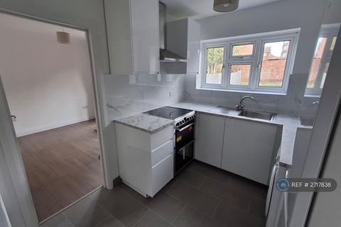 undefined, George Crescent, London, N10