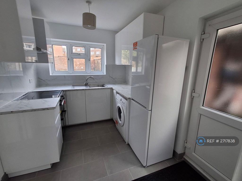 Kitchen 4