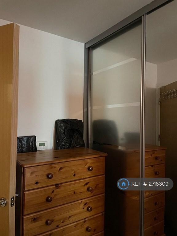 Bedroom With Good Size Wardrobe