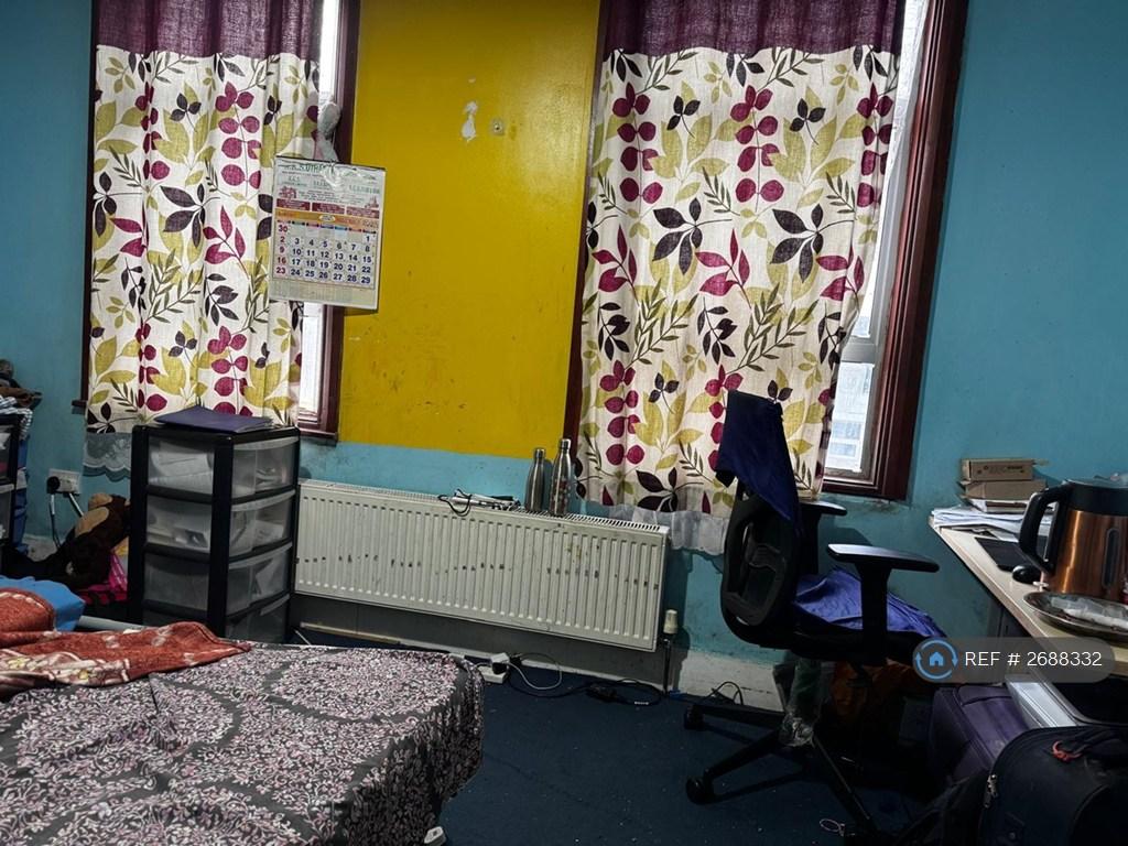 Master Bed Room