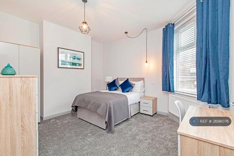 1 bedroom in a house share to rent, Hickmott Road, Sheffield, S11
