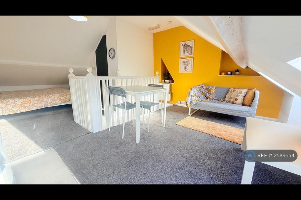 Room 5 - Double Ensuite Studio, Single Occupancy
