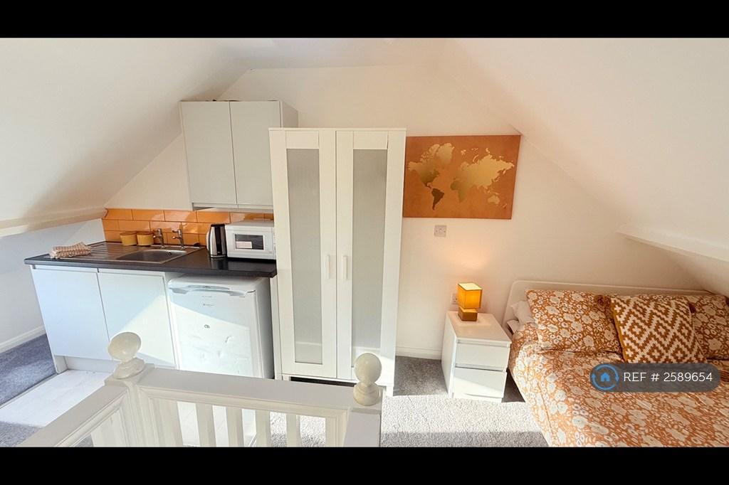 Room 5 - Double Ensuite Studio, Single Occupancy