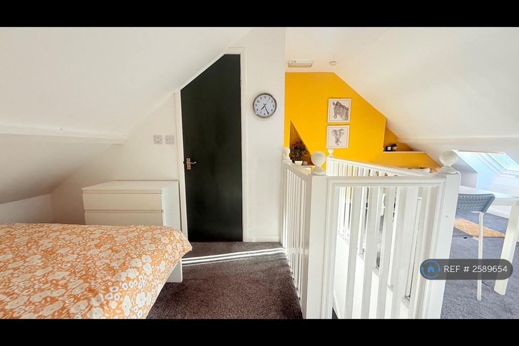 Room 5 - Double Ensuite Studio, Single Occupancy