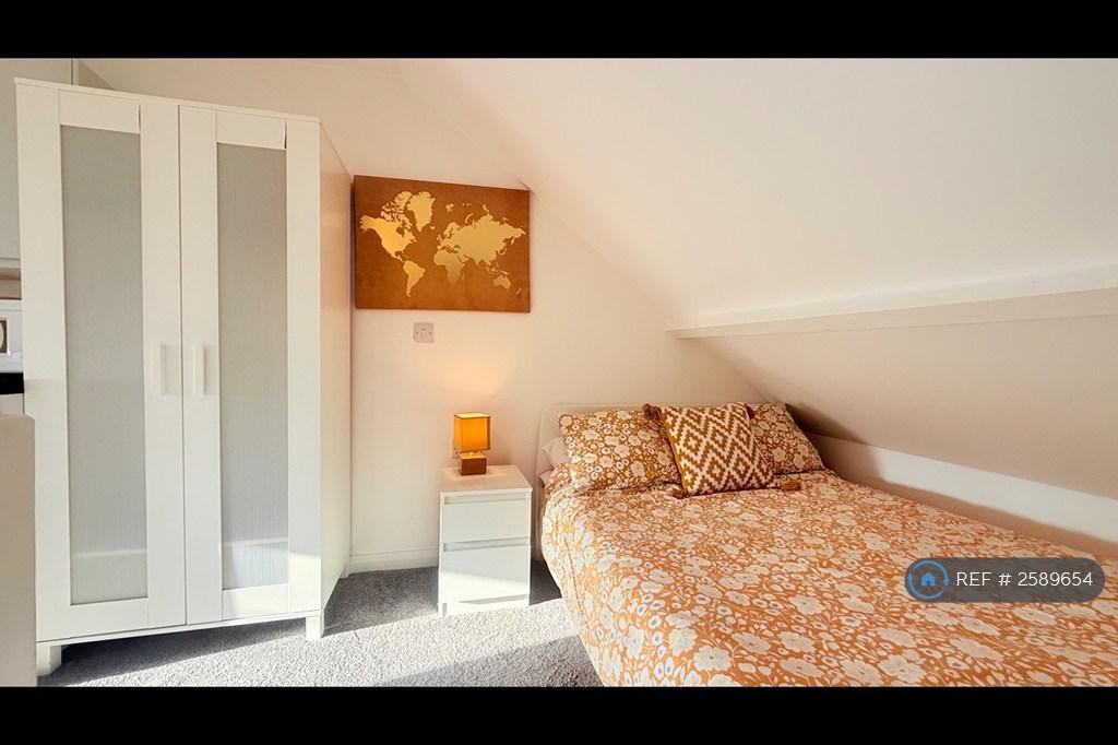 Room 5 - Double Ensuite Studio, Single Occupancy