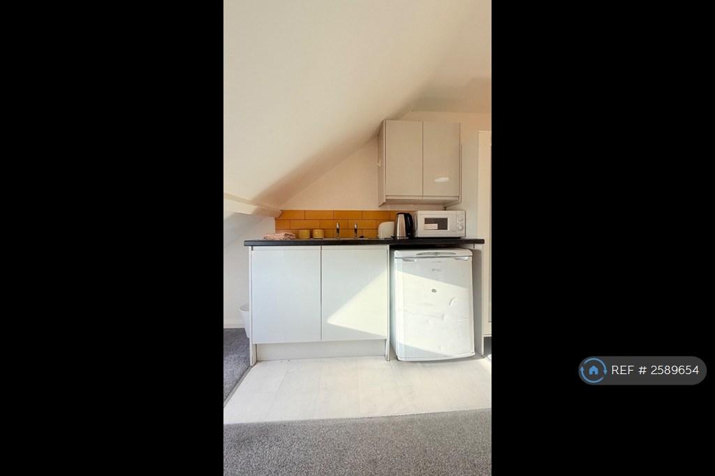 Room 5 - Double Ensuite Studio, Single Occupancy