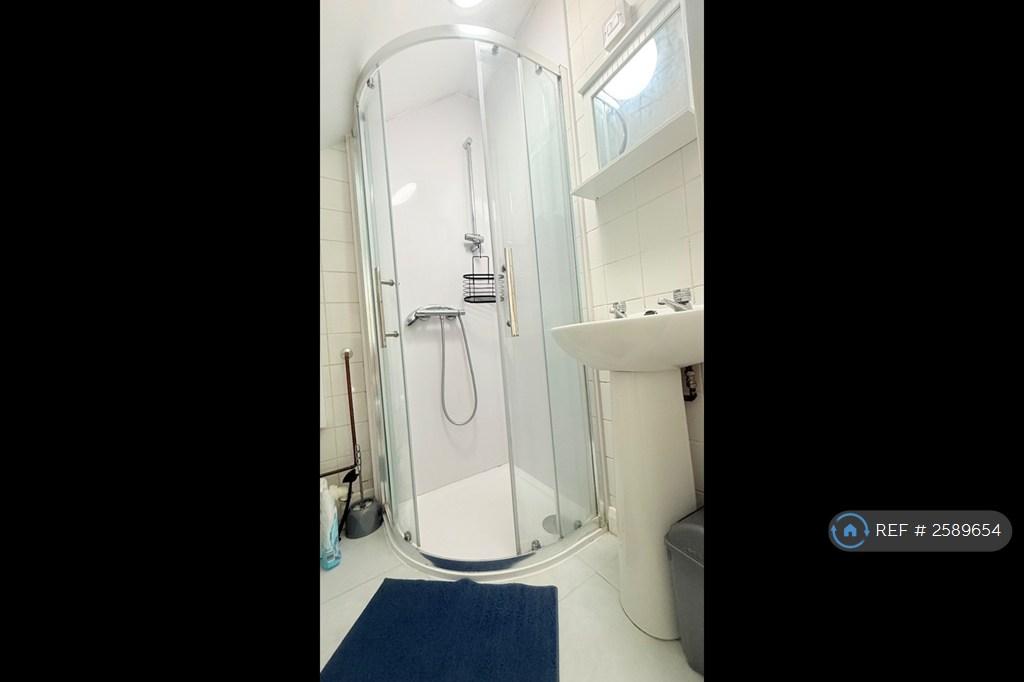 Room 5 - Ensuite Shower Room